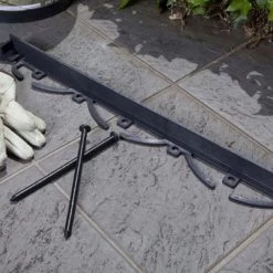 Thing Edging 8-Pack 8-in Black Plastic Paver Spike -Landscaping Sales Shop 08789010