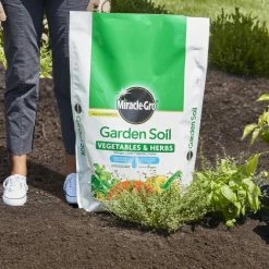 Miracle-Gro Soil & Soil Amendments 1.5-cu ft Garden Soil -Landscaping Sales Shop 10399200