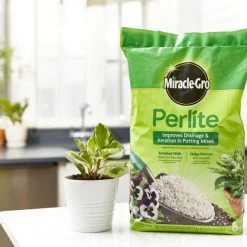 Miracle-Gro Soil & Soil Amendments Perlite Improves Soil Structure -Landscaping Sales Shop 12190887