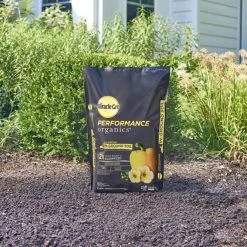 Miracle-Gro Soil & Soil Amendments 1.3-cu ft Organic Garden Soil -Landscaping Sales Shop 15355286