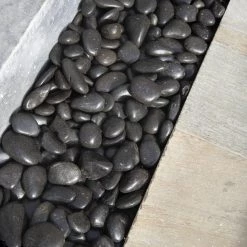 WonderLand Landscaping Rock 0.4-cu ft Black Decorative Rock -Landscaping Sales Shop 40316364 scaled