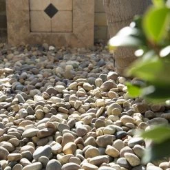 WonderLand Landscaping Rock 0.4-cu ft Decorative Rock -Landscaping Sales Shop 40317514 scaled