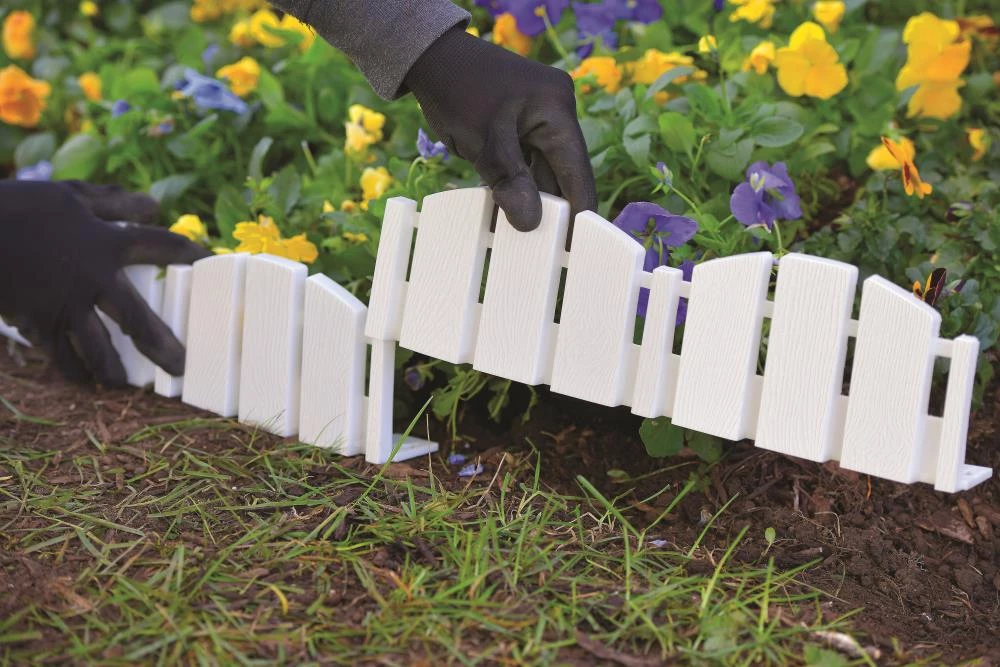 EasyFlex 8-Pack 10-ft White Plastic Landscape Edging Bundle 4 EasyFlex 8-Pack 10-ft White Plastic Landscape Edging Bundle - Image 4