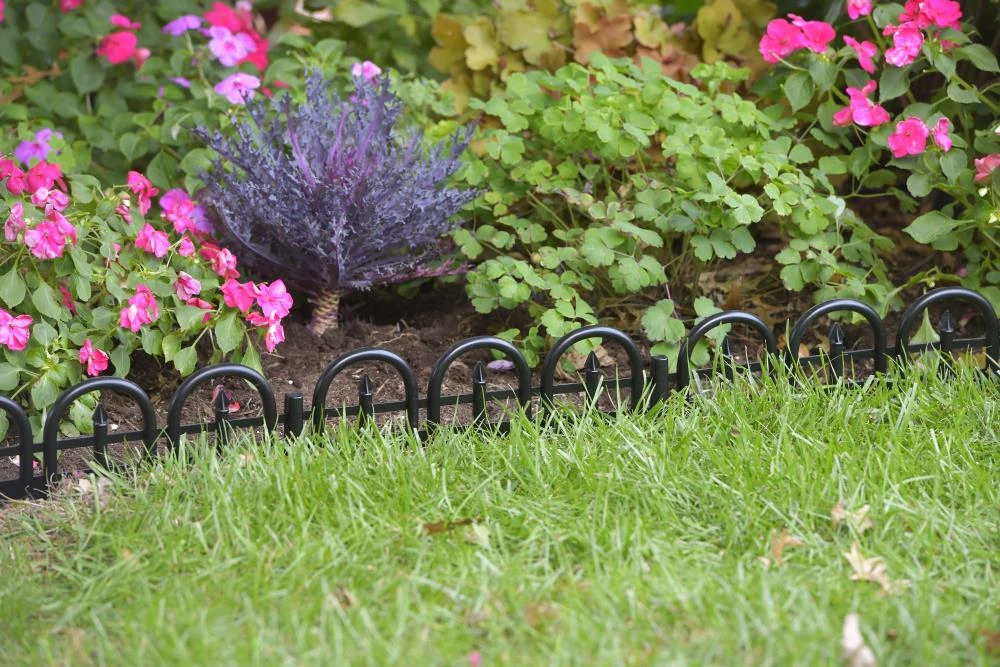 EasyFlex 8-Pack 10-ft Black Plastic Landscape Edging Bundle 5 EasyFlex 8-Pack 10-ft Black Plastic Landscape Edging Bundle - Image 5