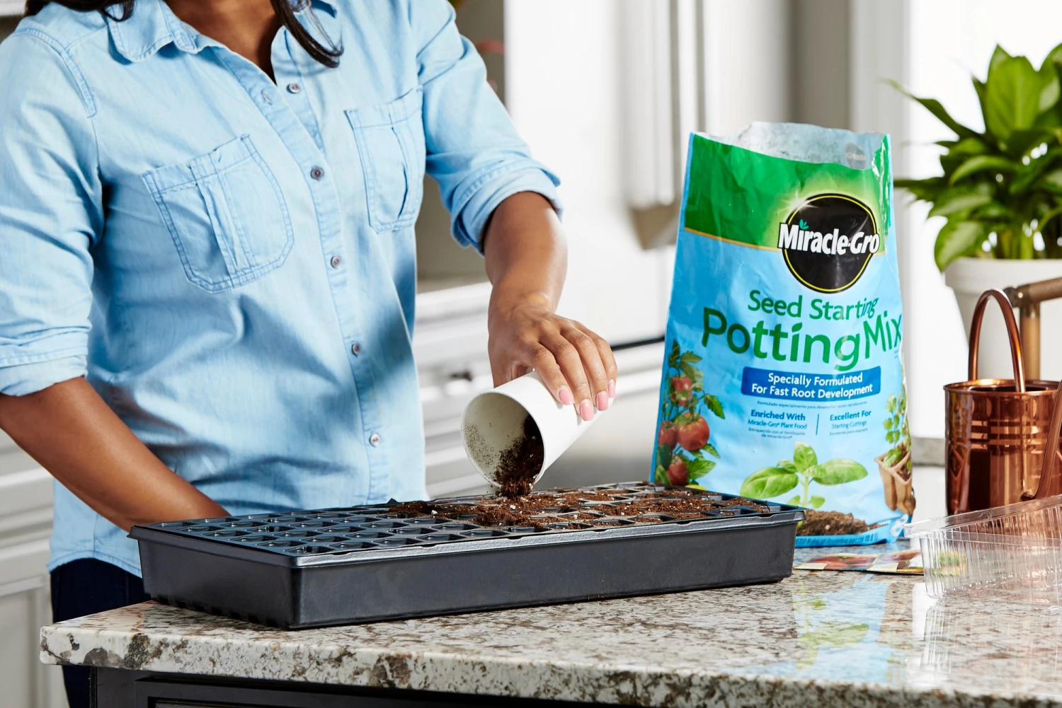 Miracle-Gro Soil & Soil Amendments Seed Starting Potting Mix 2-Pack 8-Quart Potting Soil Mix 3 Miracle-Gro Soil & Soil Amendments Seed Starting Potting Mix 2-Pack 8-Quart Potting Soil Mix - Image 3